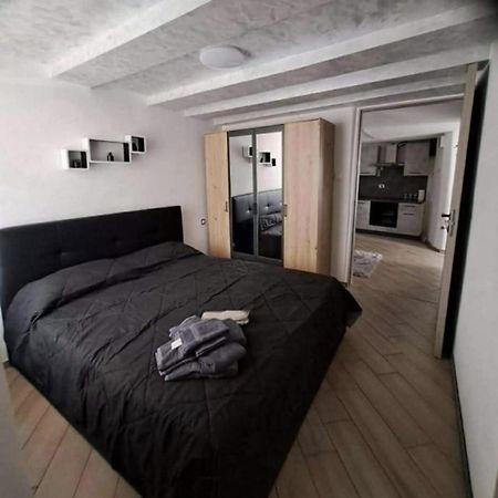 Casa Jasmina Apartment Mezzano Bagian luar foto